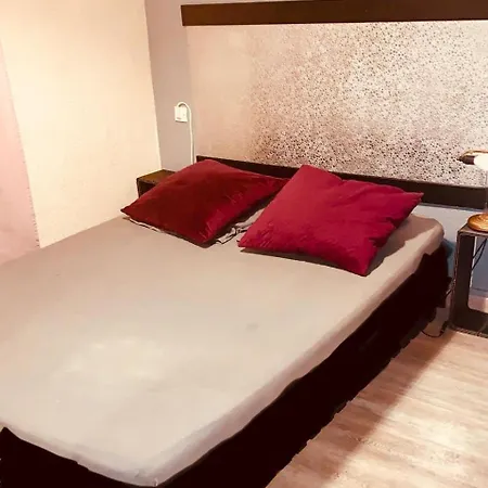Apartament A 30m De La Place Med *